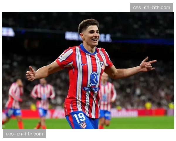 镜头聚焦:马竞前锋菲利克斯突破造点后,主动将点球让给更需信心的队友 镜头聚焦:马竞前锋菲利克斯突破造点后,主动将点球让给更需信心的队友